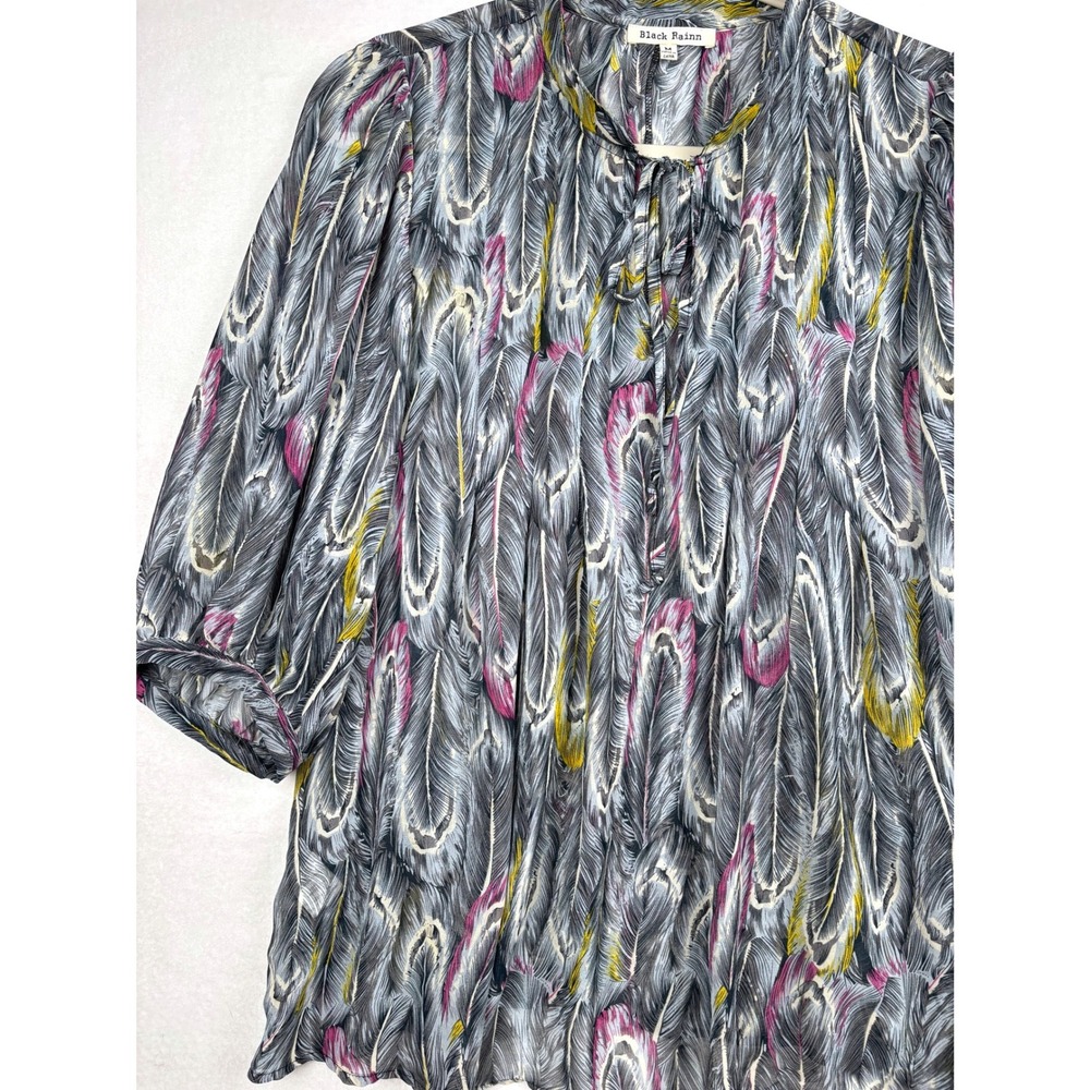 Black Rainn Blouse Womens M Feather Print Tie Neck 3/4 Sleeve